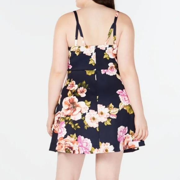 SPEECHLESS Floral Party Dress (Curvy) - Picture 5 of 7